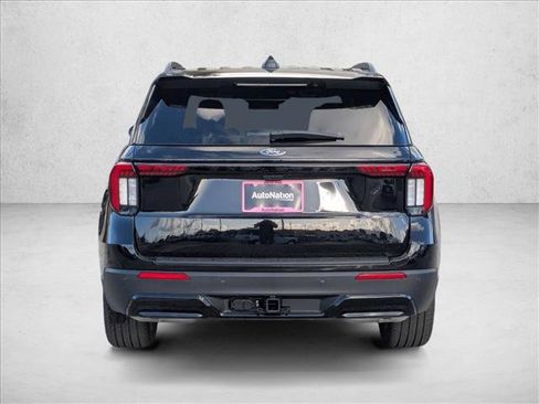 New 2026 Ford Explorer ST-Line w/ ST-Line Street Pack image 8