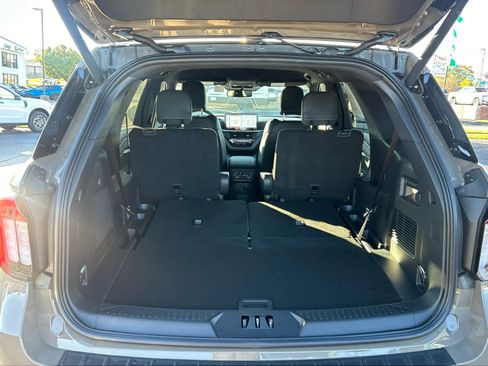 New 2026 Ford Explorer Tremor w/ Tremor Convenience Package image 8
