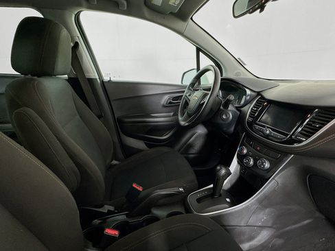 Used 2021 Chevrolet Trax LS w/ Tint and Cruise Package FWD image 27