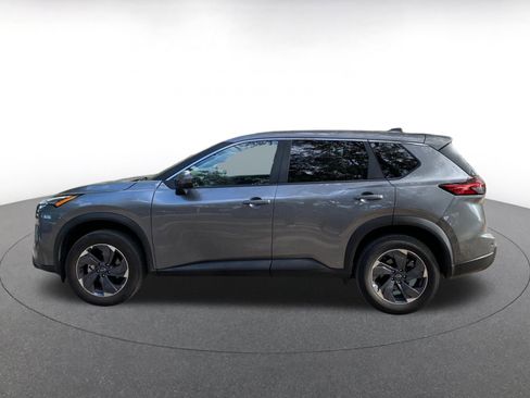 Used 2025 Nissan Rogue SV image 9