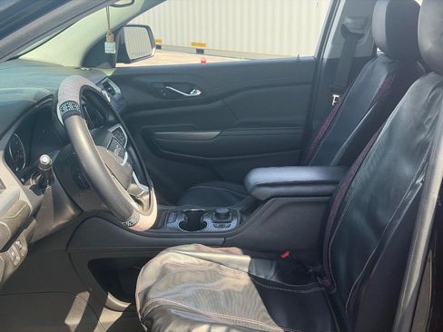Used 2023 GMC Acadia SLT AWD/4WD image 4