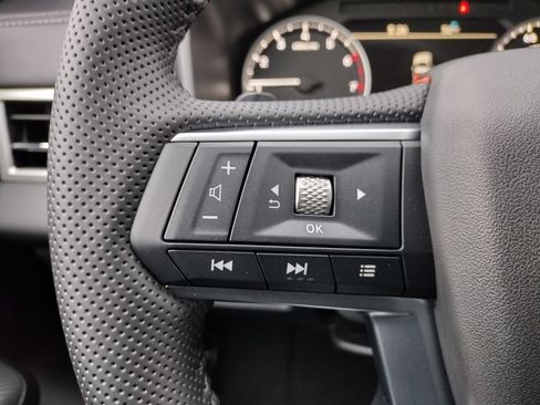 New 2025 Mitsubishi Outlander SE image 27