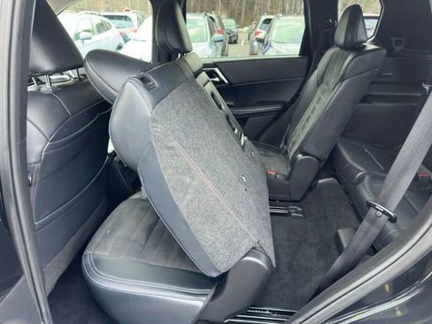 Used 2024 Mitsubishi Outlander SE AWD/4WD image 25