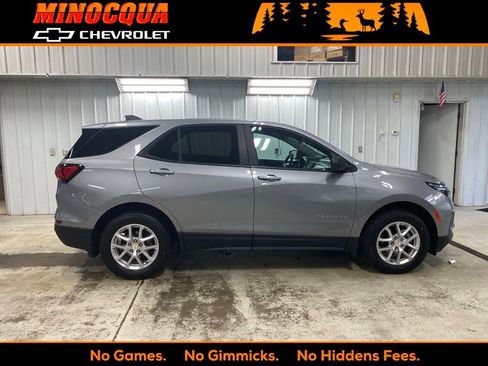 Used 2024 Chevrolet Equinox LS w/ LS Convenience Package AWD/4WD image 1