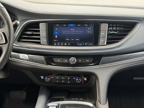 Used 2023 Buick Enclave Essence w/ Experience Buick Package AWD/4WD image 21