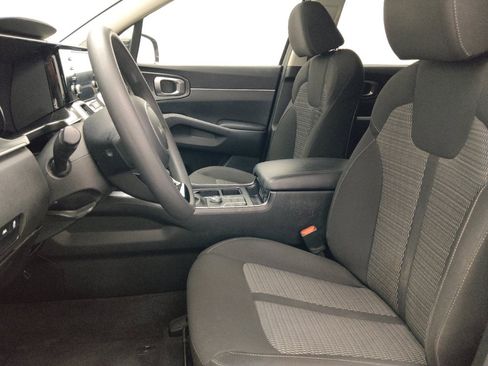 Used 2022 Kia Sorento LX FWD image 17