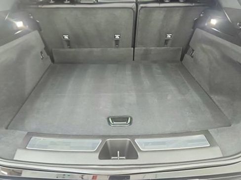 Used 2025 Cadillac Lyriq Sport AWD/4WD image 15