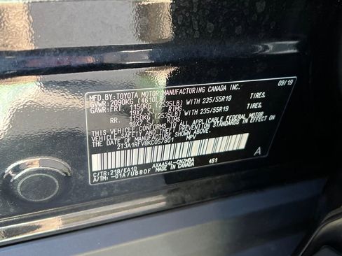 Used 2019 Toyota RAV4 XLE Premium w/ Cold Weather Package AWD/4WD image 27