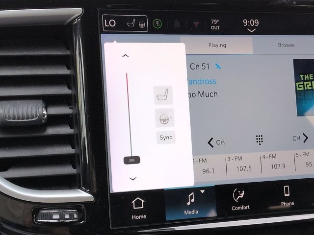 Certified 2025 Chrysler Pacifica Select FWD image 23