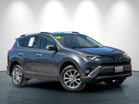 Used 2016 Toyota RAV4 Limited FWD image 2