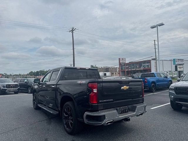 Used 2022 Chevrolet Silverado 1500 LTZ w/ LTZ Convenience Package II AWD/4WD image 3