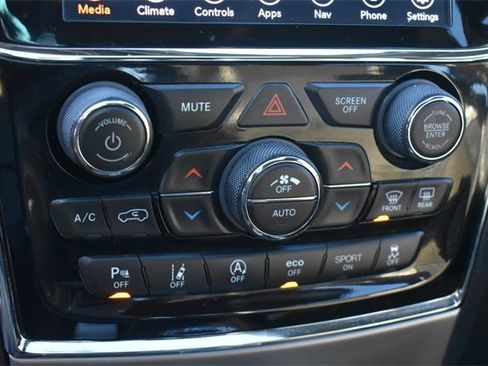 Used 2020 Jeep Grand Cherokee Altitude image 31