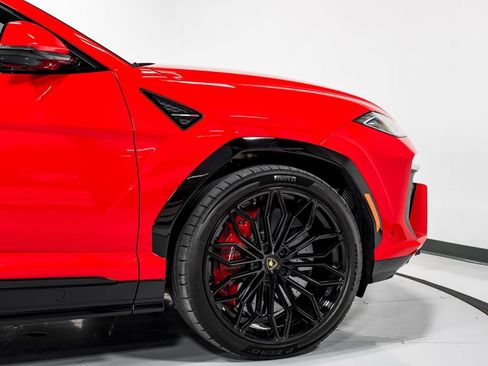Used 2025 Lamborghini Urus SE AWD/4WD image 52