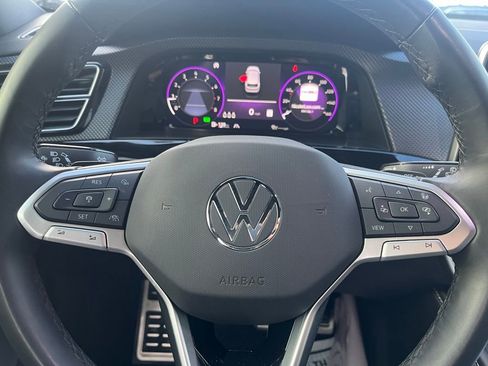 Certified 2025 Volkswagen Atlas Cross Sport SEL R-Line image 20