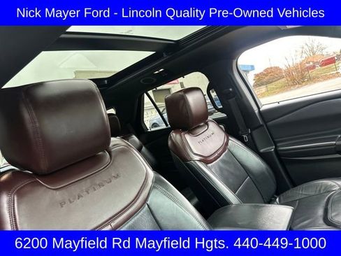 Used 2020 Ford Explorer Platinum w/ Premium Technology Package image 11