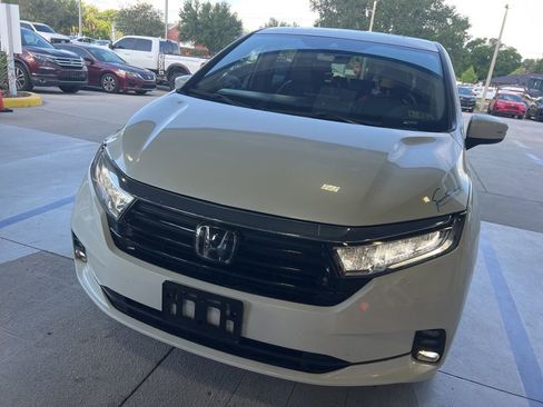 Used 2022 Honda Odyssey EX-L image 2