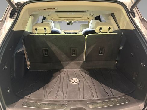 Used 2022 Buick Enclave Avenir w/ Avenir Technology Package image 27