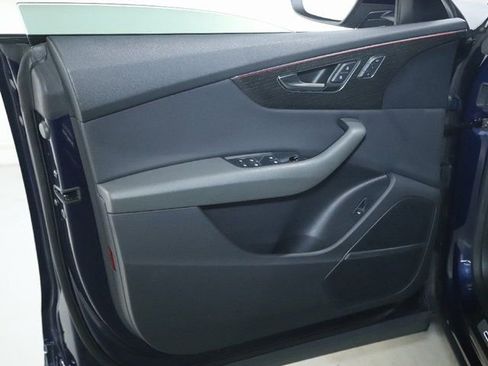 Used 2020 Audi Q8 Premium Plus image 18