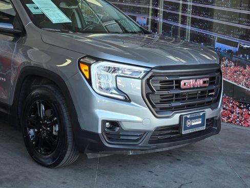 Used 2023 GMC Terrain AT4 image 2