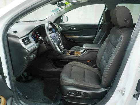 Used 2020 GMC Acadia SLE w/ Driver Convenience Package FWD image 13