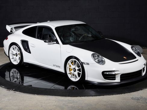 Used 2011 Porsche 911 GT2 RS image 2