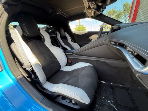 Used 2023 Chevrolet Corvette Stingray Preferred Cpe w/ Z51 Performance Package RWD image 24