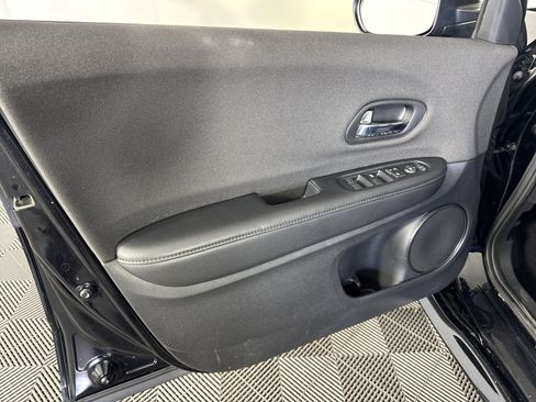 Used 2020 Honda HR-V Sport image 12