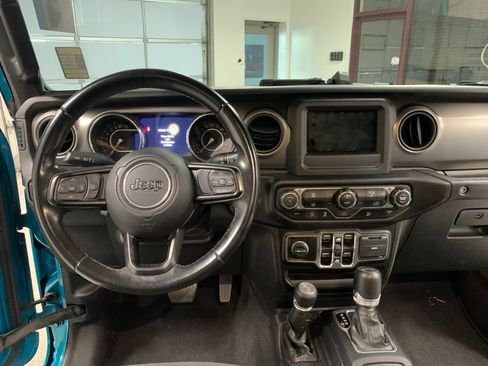 Used 2019 Jeep Wrangler Unlimited Sport S AWD/4WD image 10
