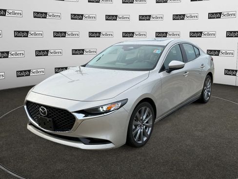 Used 2025 MAZDA MAZDA3 s FWD image 2