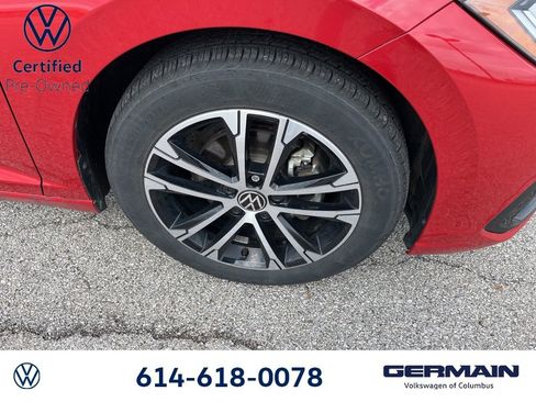 Used 2025 Volkswagen Jetta Sport image 13