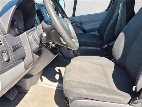 Used 2016 Mercedes-Benz Sprinter 2500 image 12