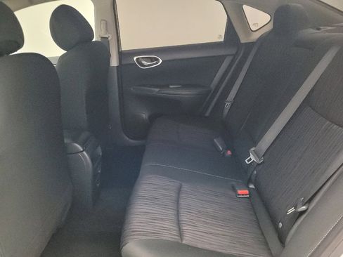 Used 2019 Nissan Sentra SV image 18