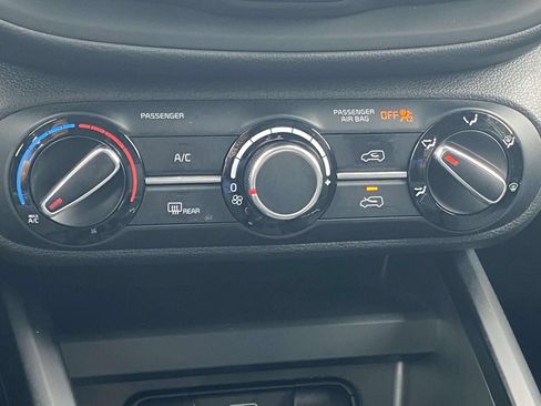 Used 2023 Kia Soul LX w/ Option Group 015 FWD image 25