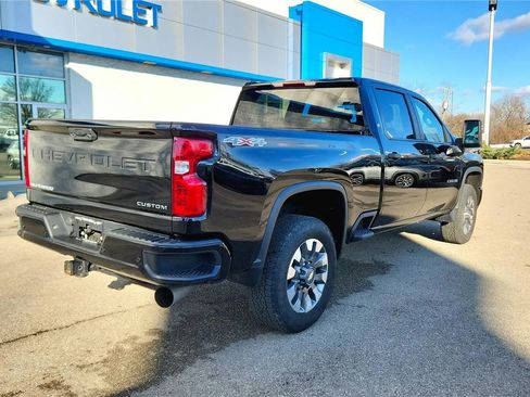 Used 2024 Chevrolet Silverado 2500 Custom w/ Custom Value Package image 8