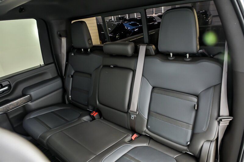 Used 2020 GMC Sierra 2500 Denali w/ Denali Ultimate Package AWD/4WD image 25