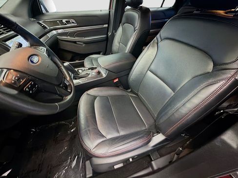 Used 2019 Ford Explorer Sport AWD/4WD image 11