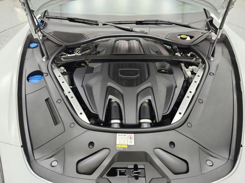 Used 2023 Porsche Panamera image 16