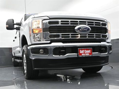 Certified 2026 Ford F350 XLT w/ FX4 Off-Road Package AWD/4WD image 31