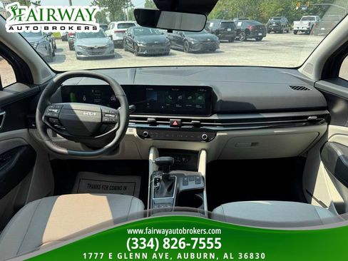 Used 2026 Kia Sportage EX FWD image 14