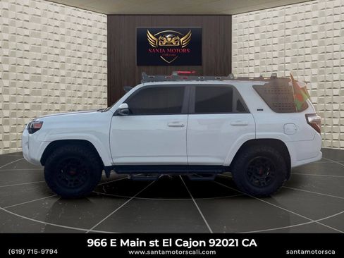 Used 2021 Toyota 4Runner SR5 Premium w/ Moonroof Package AWD/4WD image 7