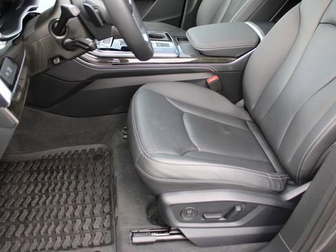 Certified 2025 Audi Q7 2.0T Premium Plus image 24