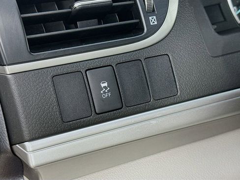 Used 2012 Toyota Camry LE FWD image 12