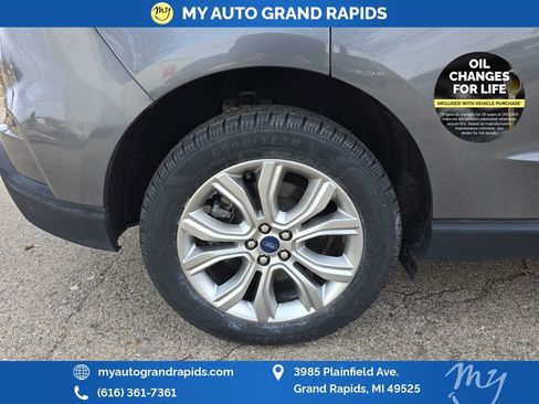 Used 2022 Ford Edge Titanium image 32