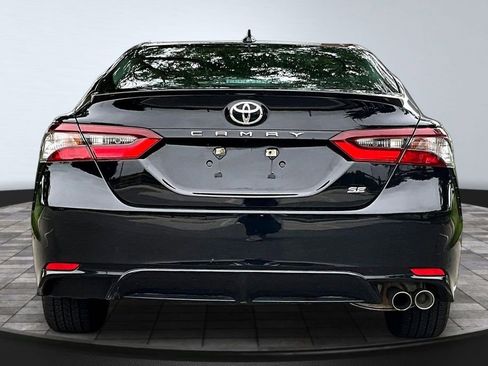 Used 2023 Toyota Camry SE FWD image 5