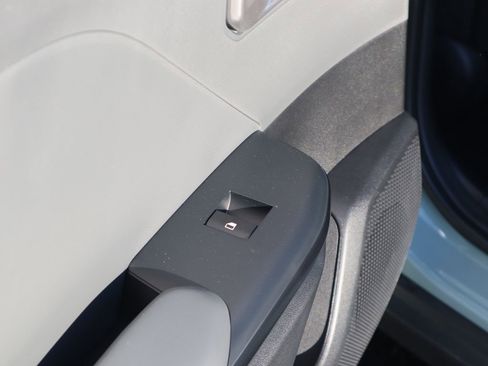 New 2025 Kia K4 LXS image 13