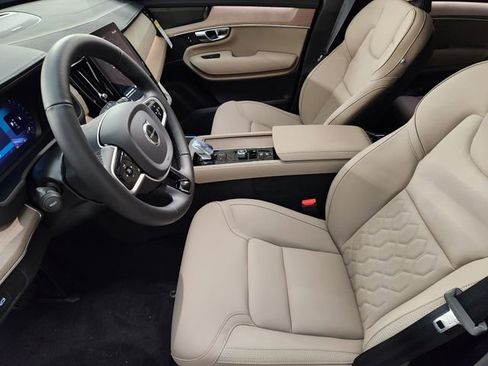 New 2026 Volvo XC90 B6 Plus w/ Protection Package Premier image 13