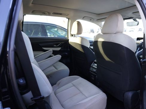 Used 2019 Subaru Ascent Premium w/ Popular Package #3 image 7