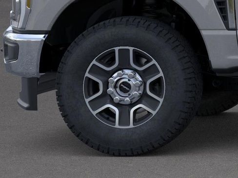 New 2026 Ford F250 Lariat w/ FX4 Off-Road Package AWD/4WD image 19