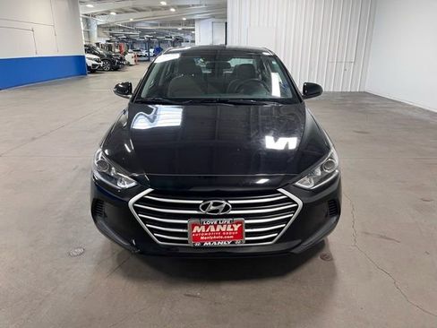 Used 2017 Hyundai Elantra SE image 9