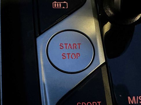 Used 2022 BMW 330e xDrive w/ Driving Assistance Package image 38